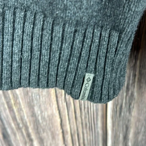 Columbia Women’s Sweater - Picture 6 of 9